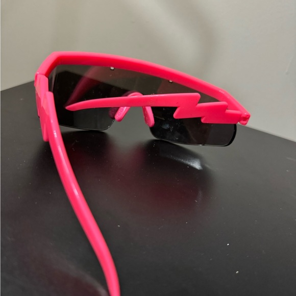 Five below sun glasses - Picture 2 of 2